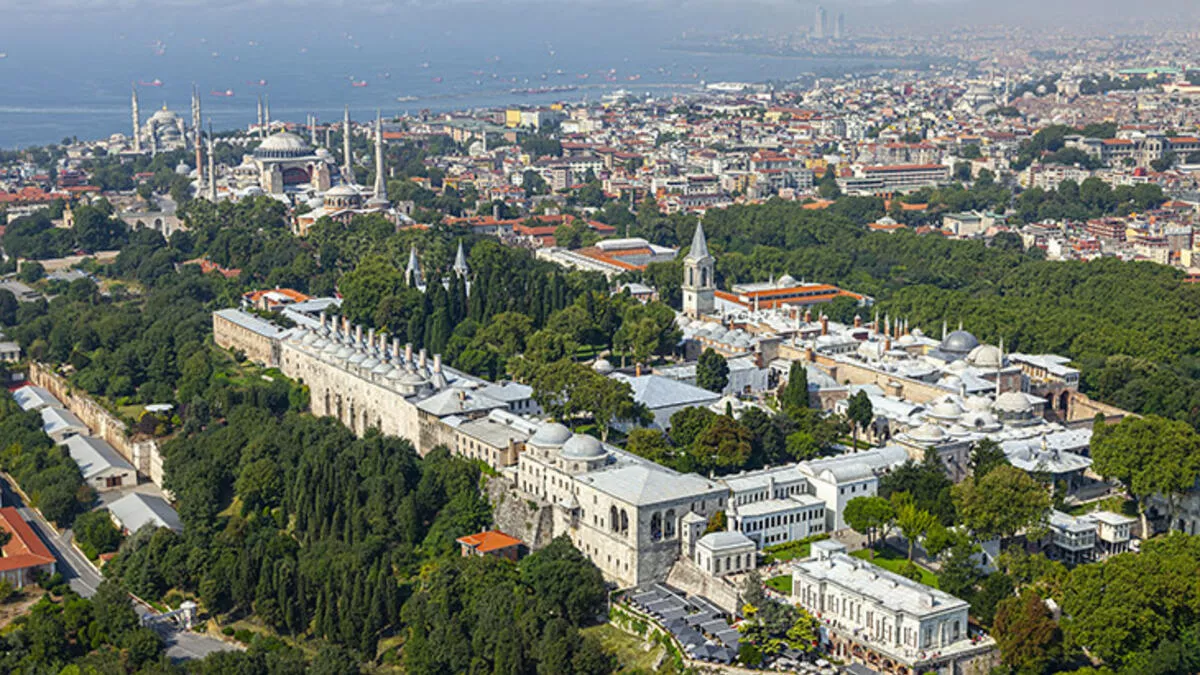 Topkapı Sarayı: Osmanlı’nın Kalbinde Bir Gün