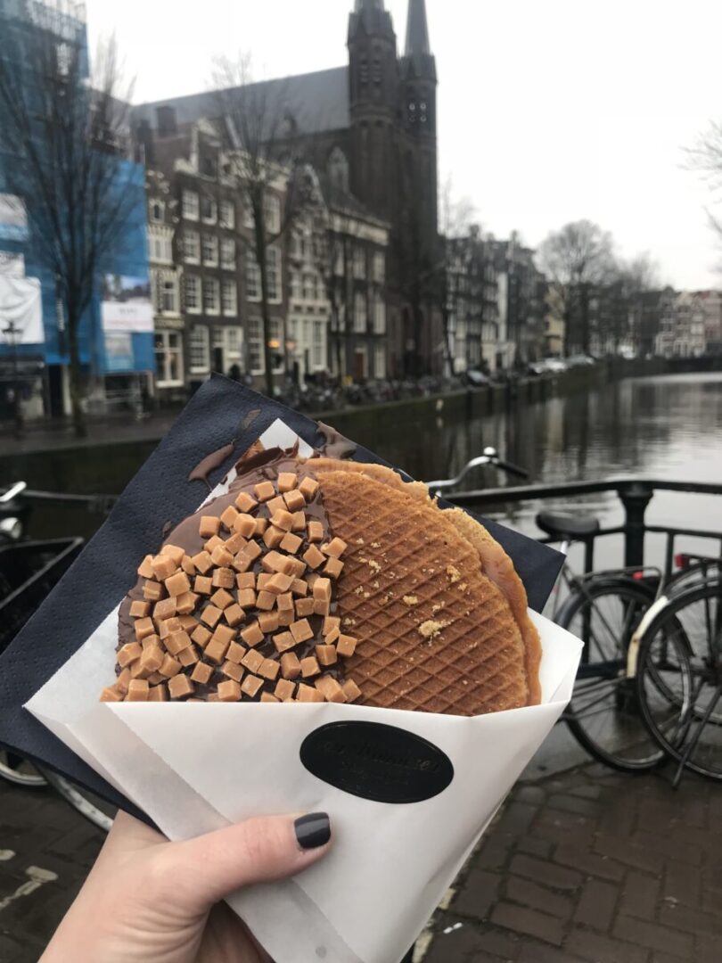 Amsterdam’da Nerede Ne Yenir? Stroopwafel