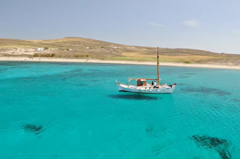 Rhenia Adası